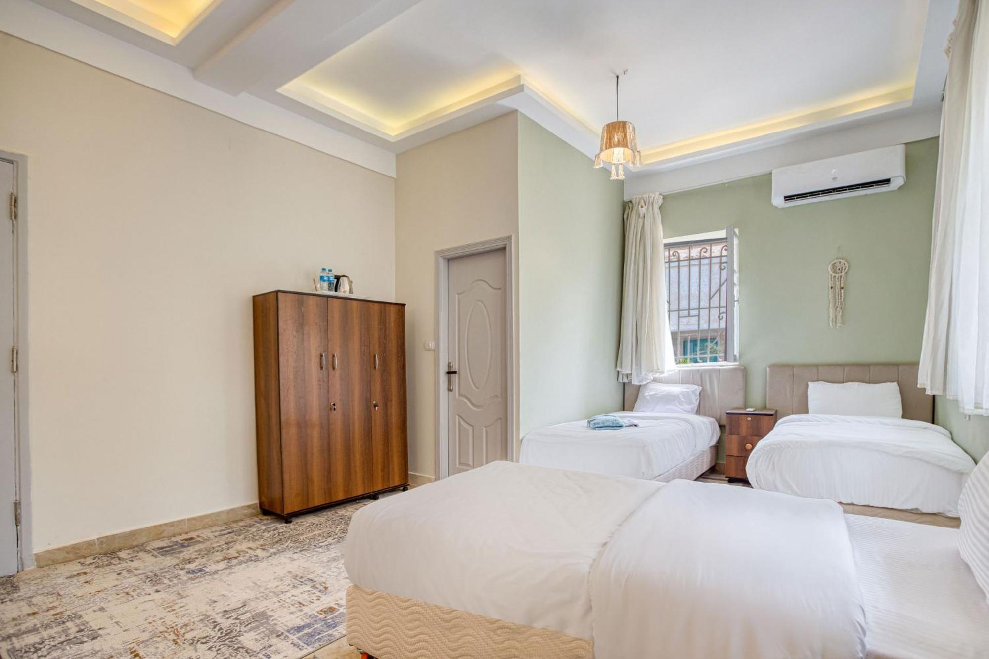 The Grand Pyramids View Hotel Kafret el-Gabal Habitación foto