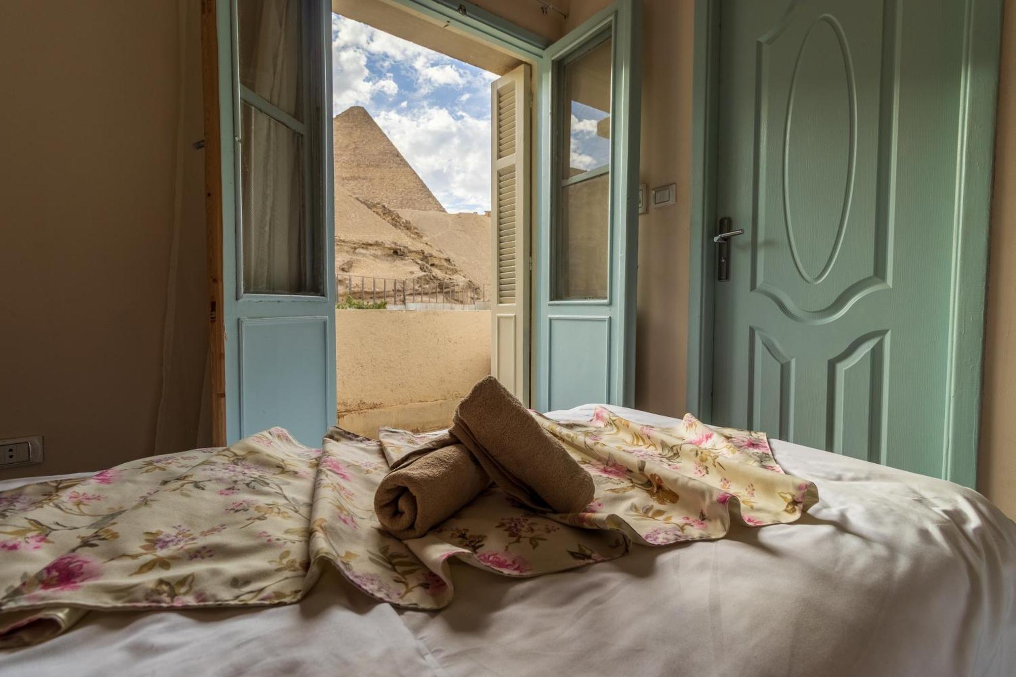 The Grand Pyramids View Hotel Kafret el-Gabal Habitación foto